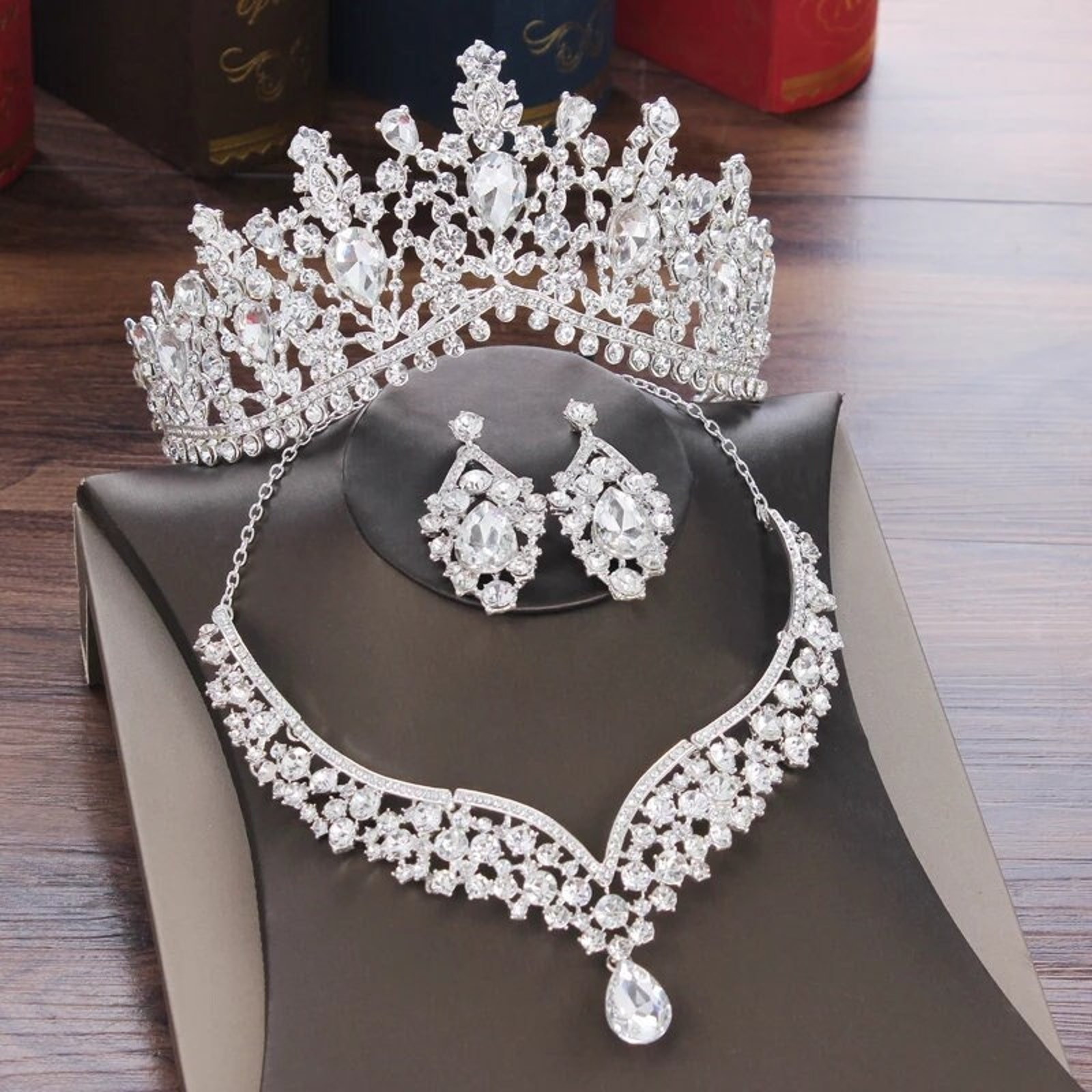 Bridal Tiara Set | Luxury High-End Silver | Earrings Necklace | Wedding | Jewelry | Royal | Engagement | Crown | Three-Piece | 2025 Trend