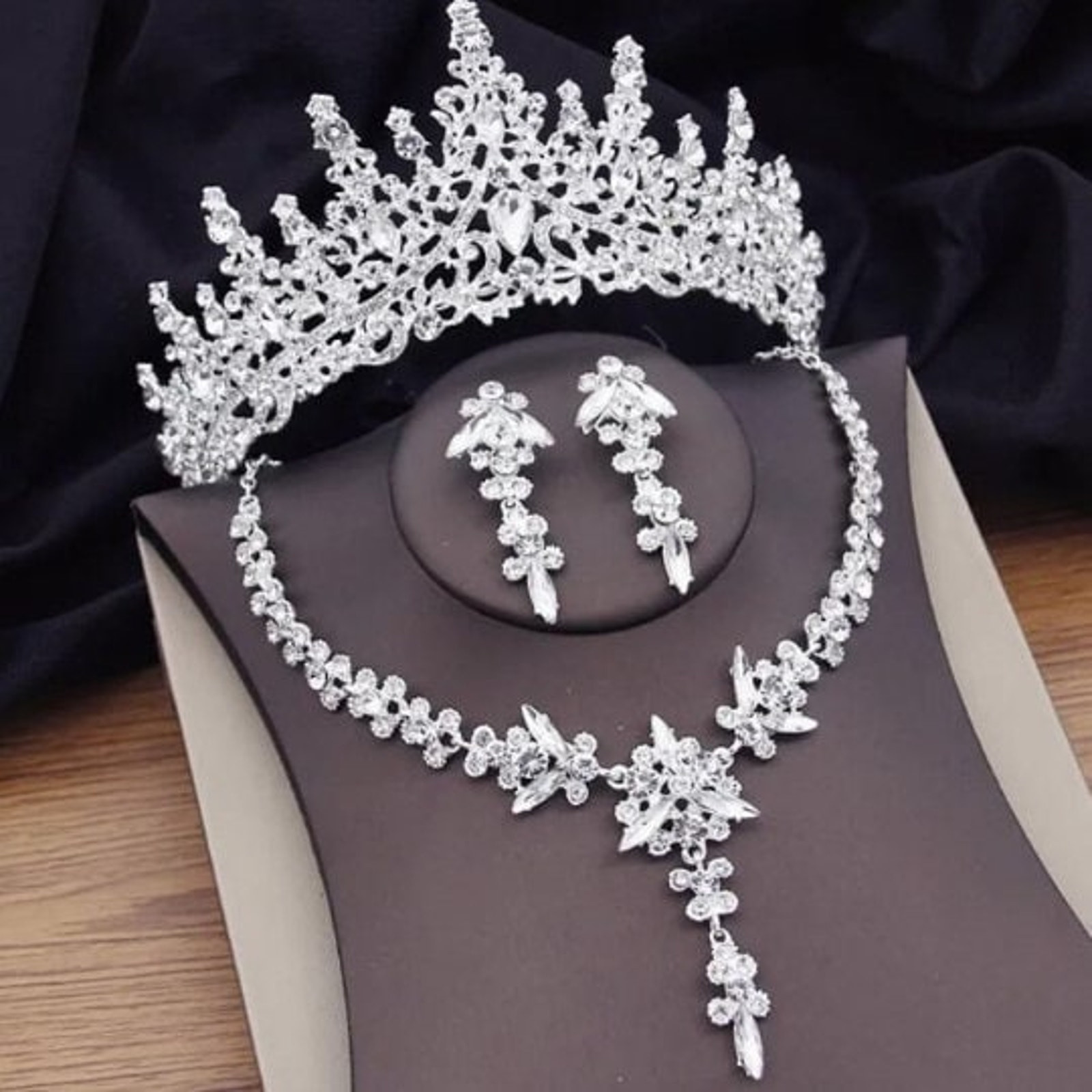 Bridal Tiara Set Crown Tiara set | Silver | Necklace | Earrings | Wedding | Jewelry | Headwear | Three-Piece | Holiday | 2025 Trend