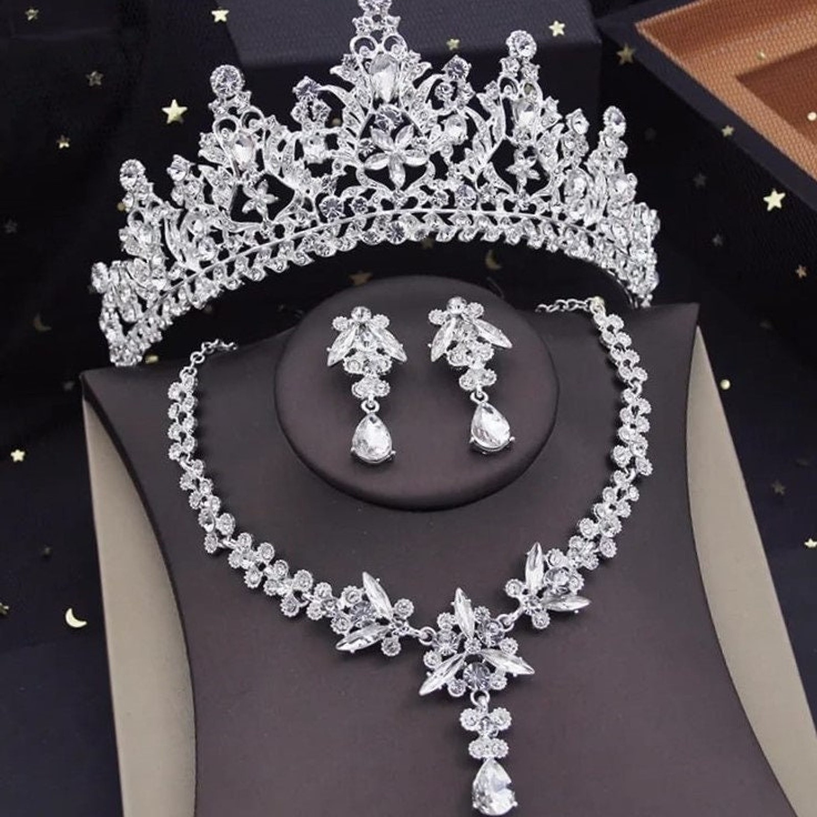 Tiara Set Bridal Silver Tiara set | Silver Tiara | Necklace | Earrings | Wedding | Jewelry | Headwear | Three-Piece | Holiday | 2025 Trend
