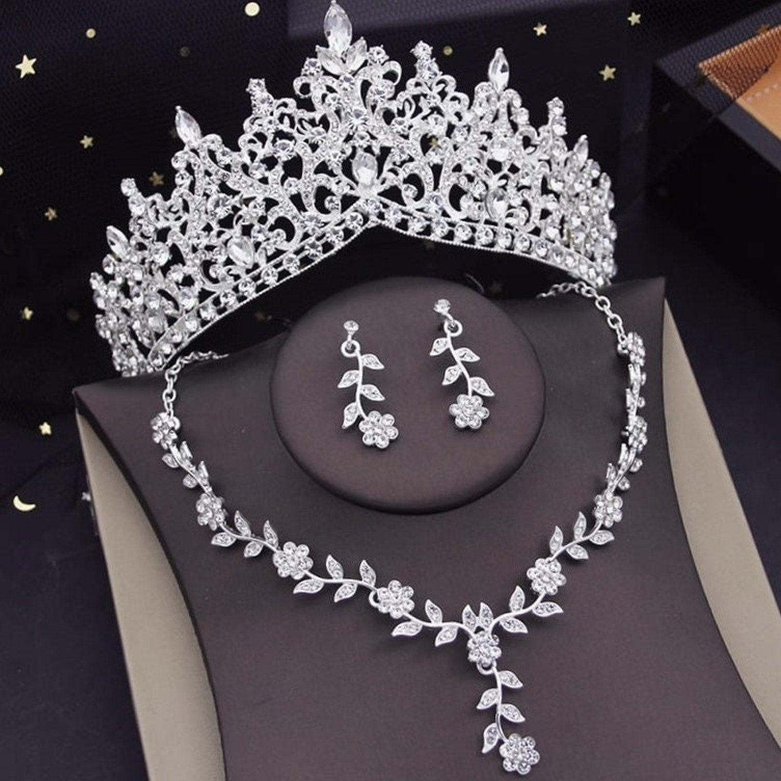 Bridal Tiara Silver Crown Tiara set | Silver | Necklace | Earrings | Wedding | Jewelry | Headwear | Three-Piece | Holiday | 2025 Trend