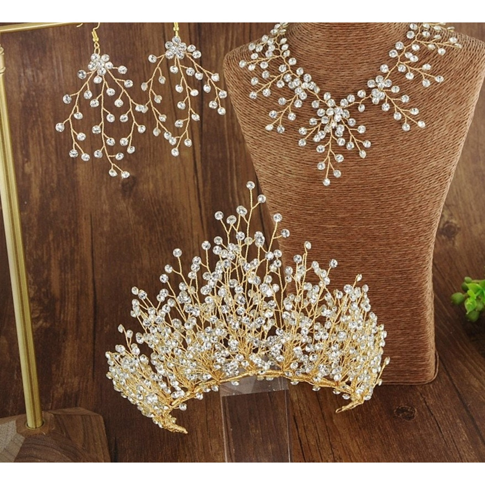 Bridal Tiara Set | Luxury High-End Gold | Bridal Jewelry Set | Wedding | Royal | Queen | Bride | Princess | Swarovski Tiara Set | 2025 Trend