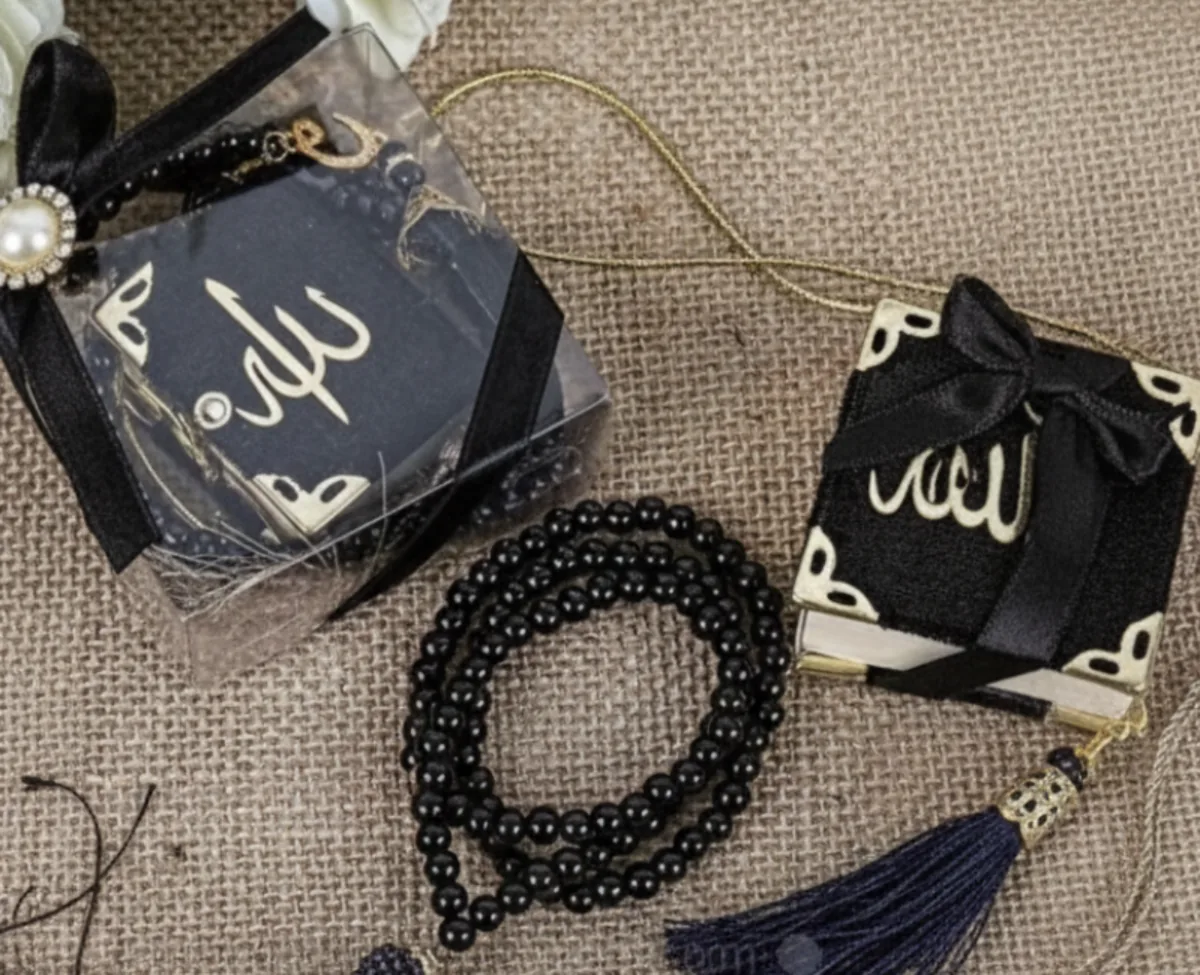 Premium Islamic Gift Set – Velvet Mini Quran & 99-Bead Tasbih Prayer Beads – Elegant Ramadan & Eid Gift Box